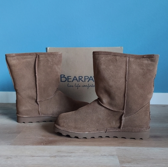 BEARPAW New Helen Short Sheepskin Boots - Hickory II - Picture 4 of 7